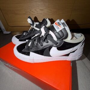 Nike Blazer Low Sacai in Patent Black